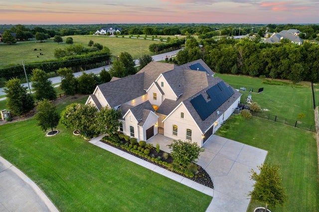 330 Bonham Boulevard, Fairview