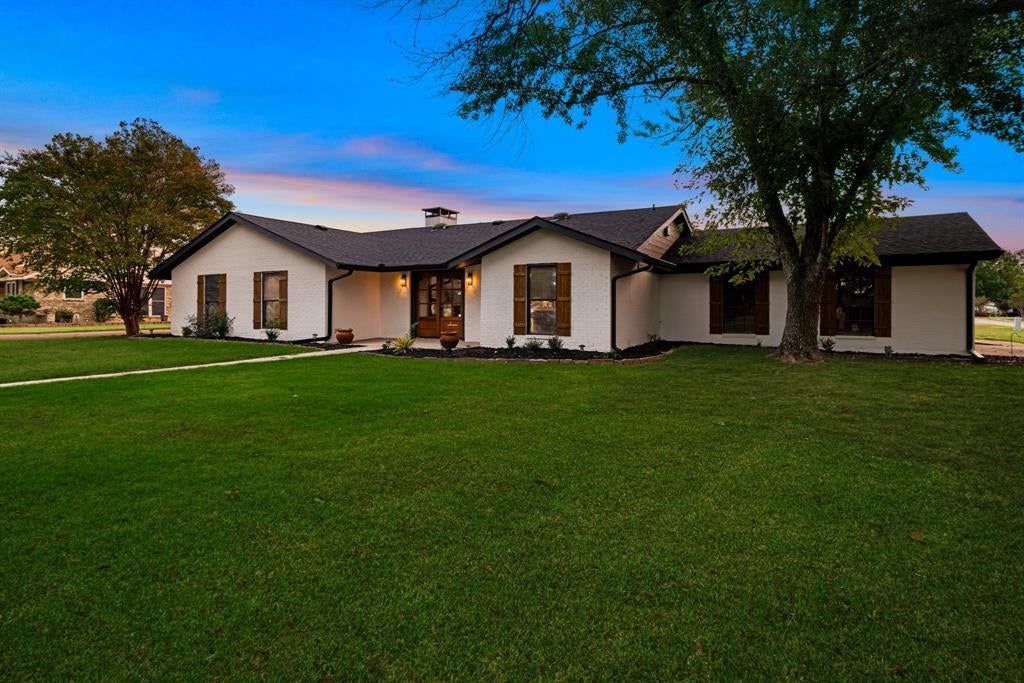 3910 Miranda Drive, Paris