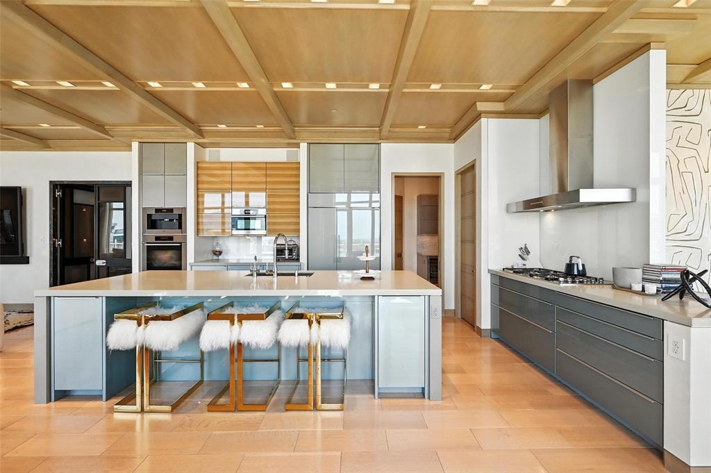 2555 N Pearl Street 2200, Dallas