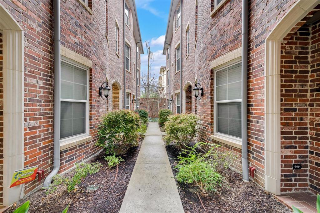 3200 Ross Avenue 28, Dallas