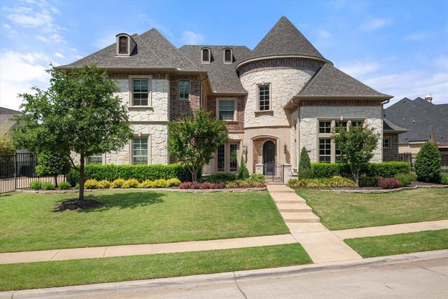 1012 Cool River Drive, Southlake
