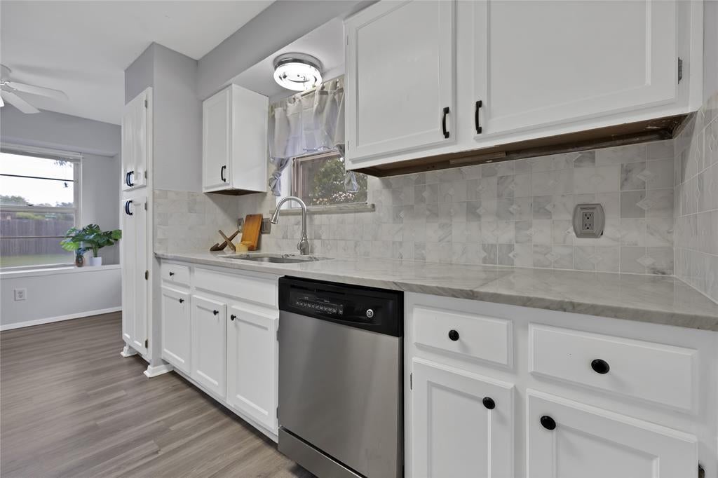 7357 Channel View Drive, Fort Worth