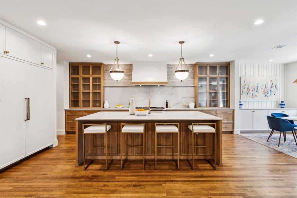 5425 Springmeadow Drive, Dallas