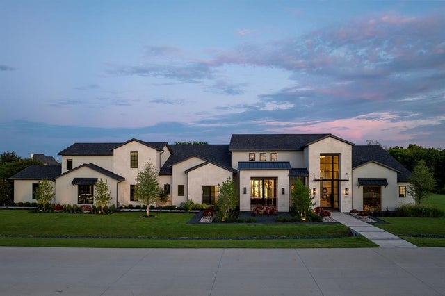 390 Broadwing Drive, Fairview