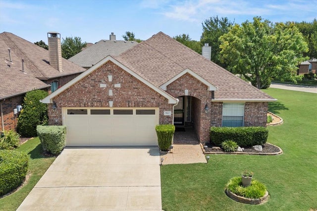 927 Oakland Hills Drive, Fairview