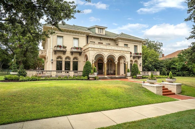 1001 Elizabeth Boulevard, Fort Worth