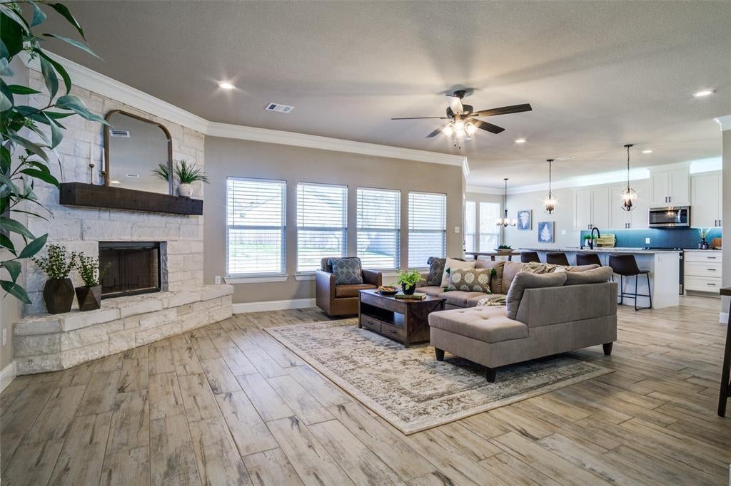 148 Arrendondo Way, Fort Worth