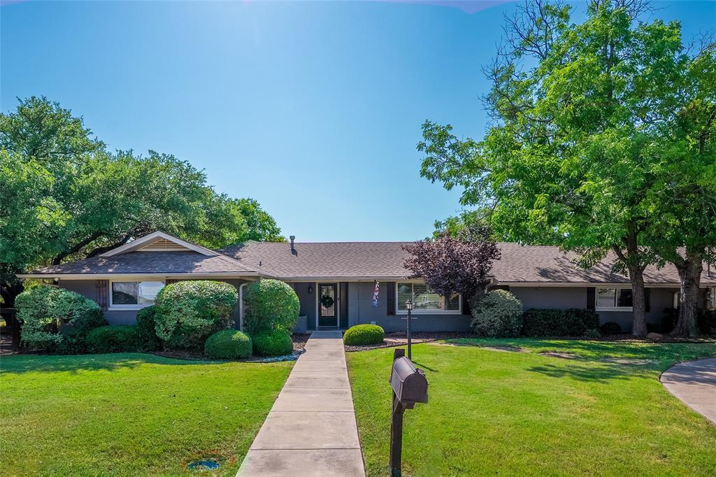 102 Clearman Street, Krum