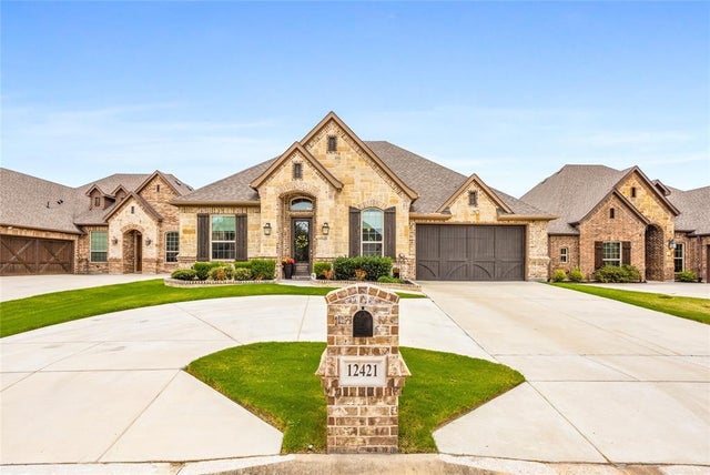 12421 Eagle Narrows Drive, Fort Worth