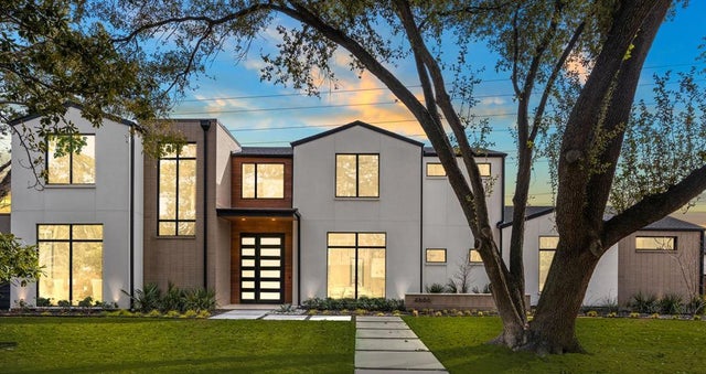 4666 College Park Drive, Dallas