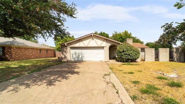 110 Gregory Drive, Heath