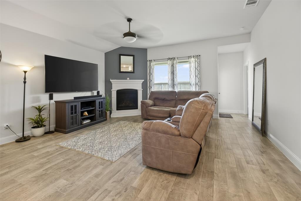 4008 Dusk Drive, Forney