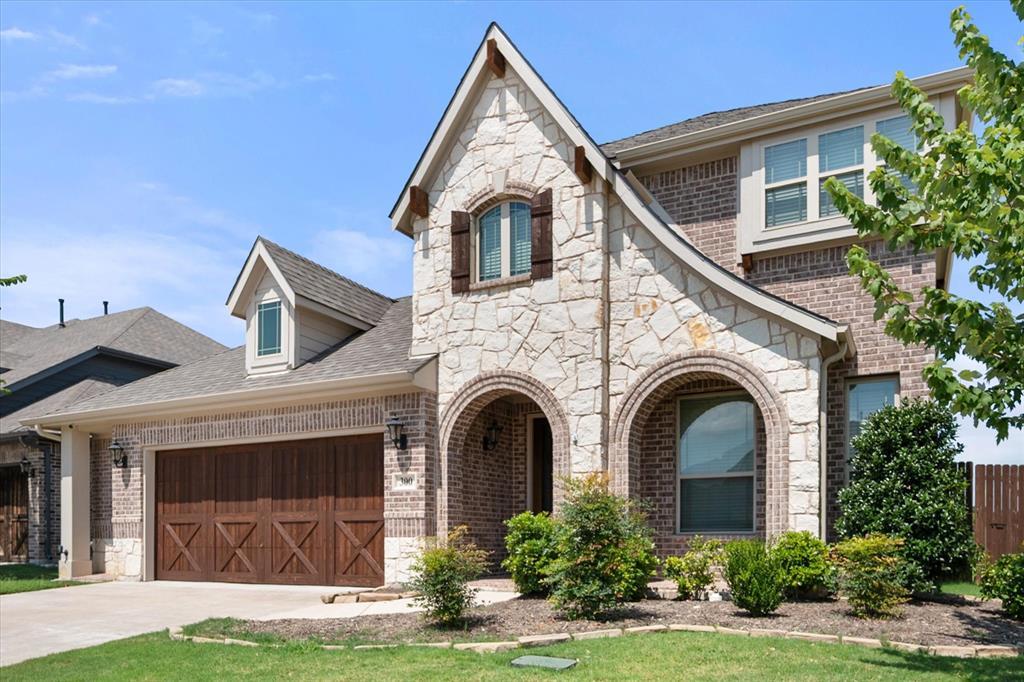 300 Ben Thomas Street, Burleson