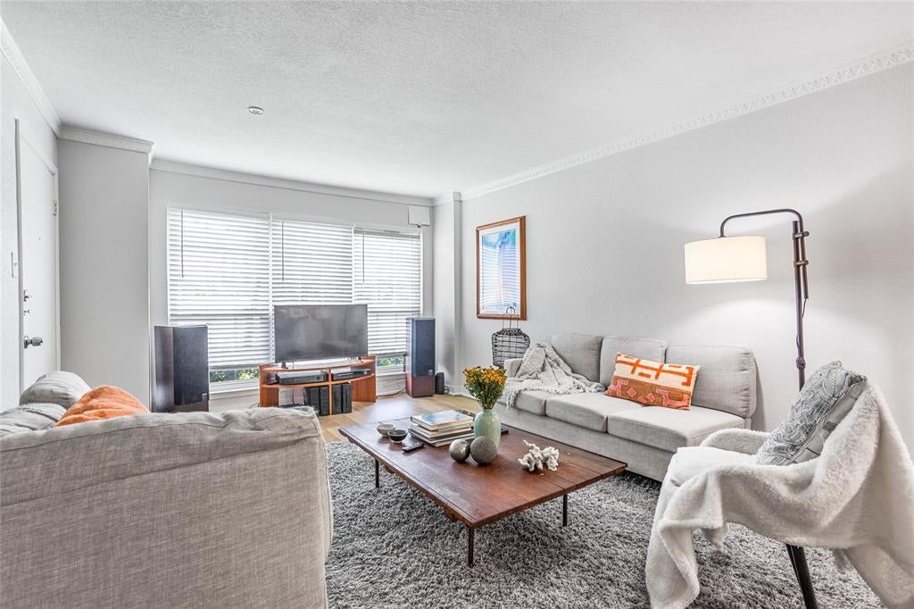 7924 Royal Lane 106, Dallas