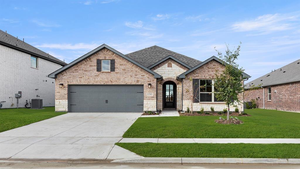 1203 Cider Mill Lane, Forney