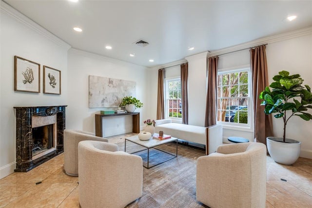 3400 Shenandoah Street, University Park