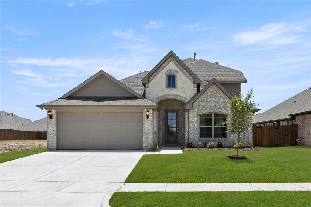 2713 Richard Street, Burleson