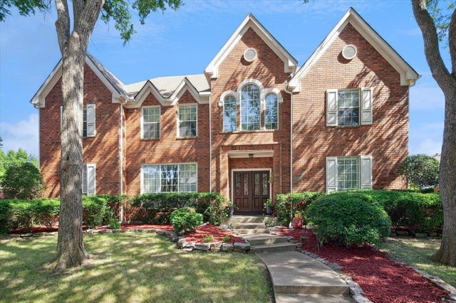 2200 Southern Oak Drive, Irving