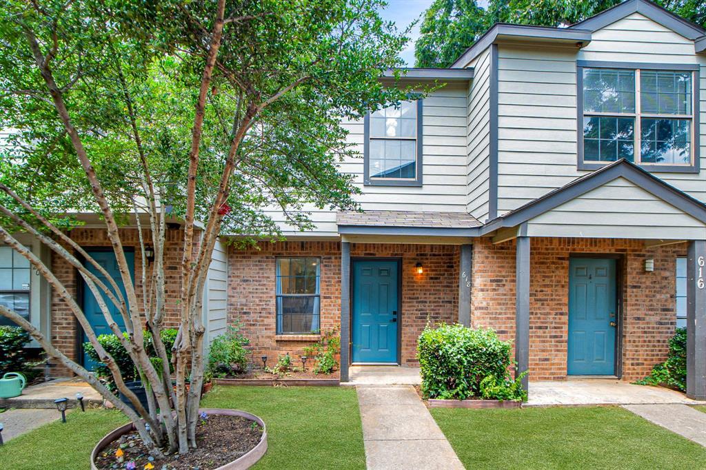 618 W Collins Street, Denton