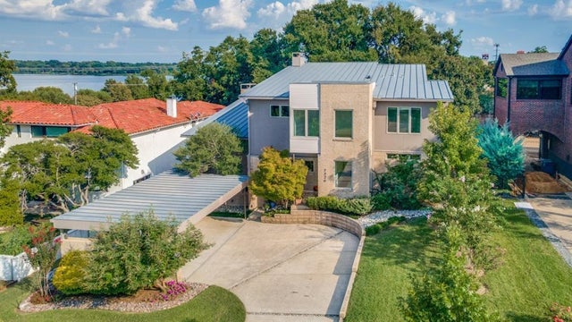 7326 Lakewood Boulevard, Dallas