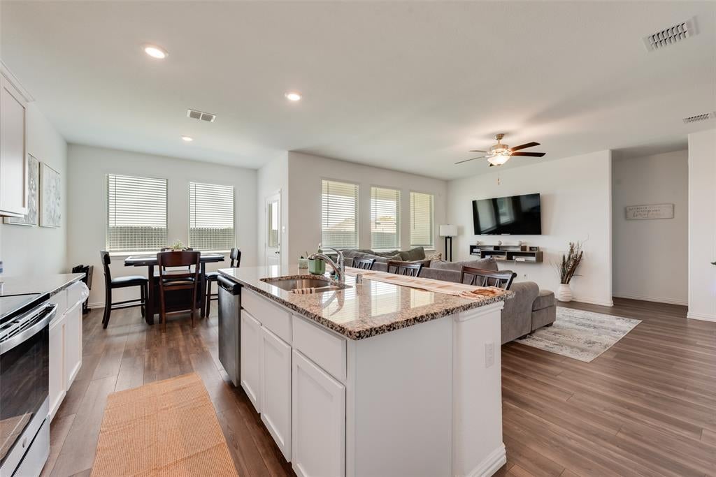 6904 Waterloo Lane, Fort Worth