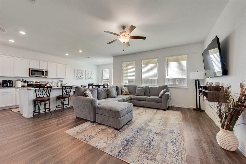 6904 Waterloo Lane, Fort Worth