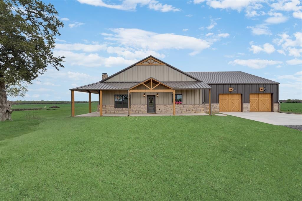 160 Quail Run Court, Decatur