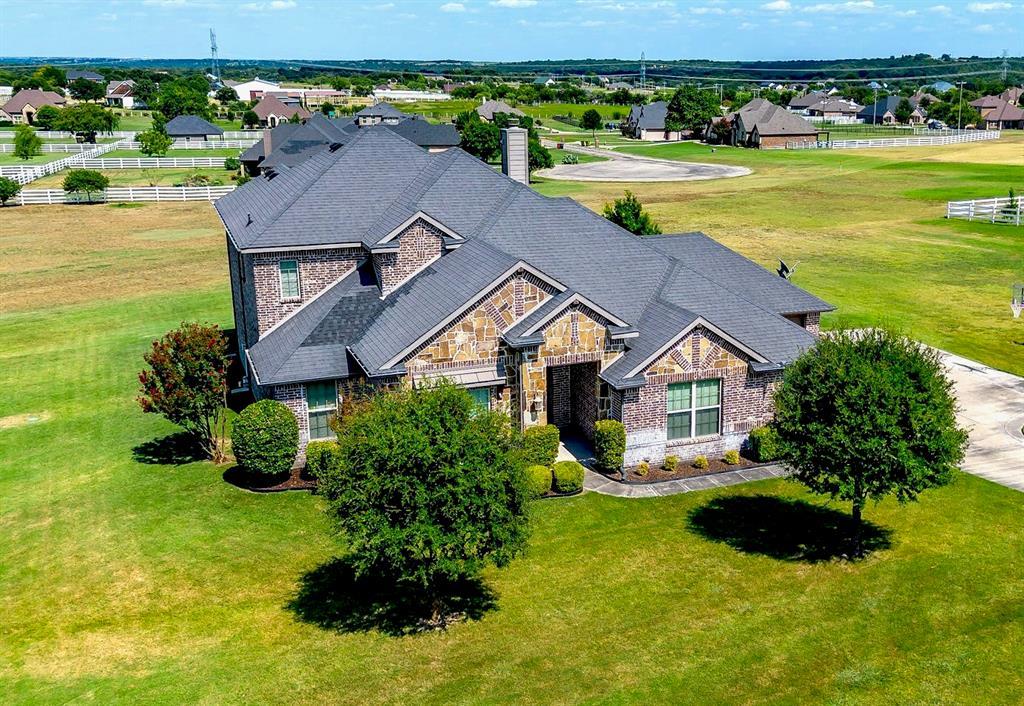 105 Legacy Downs Drive, Fort Worth