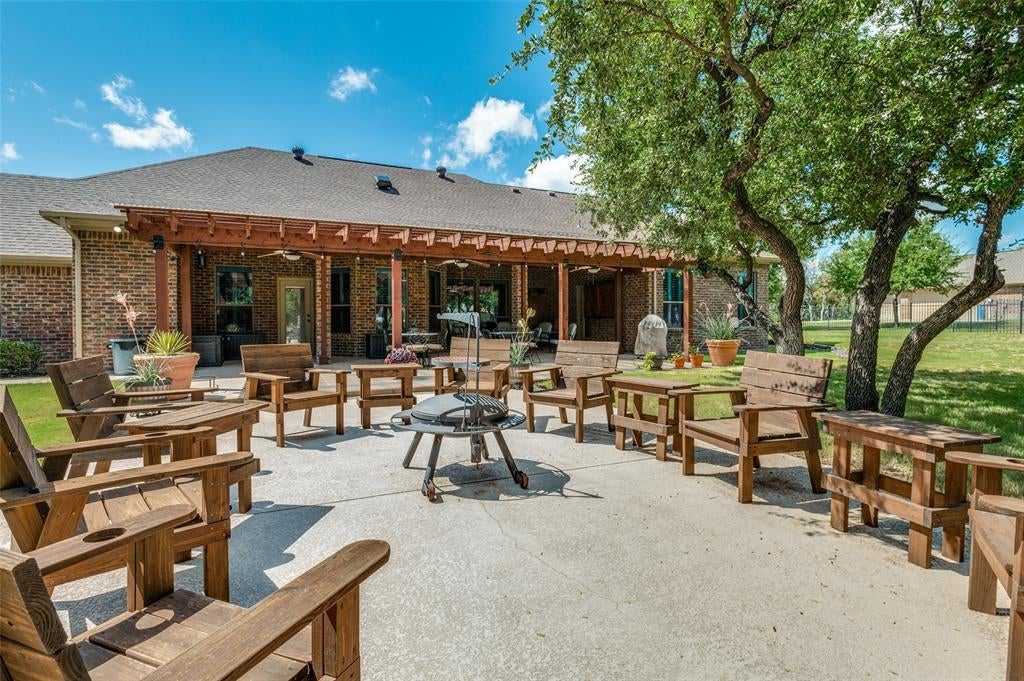 5946 Feather Wind Way, Fort Worth