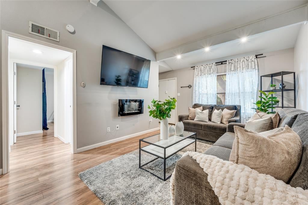 13618 Brookgreen Drive, Dallas