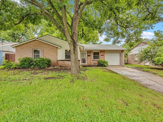 1224 Meadowcrest Drive, Plano