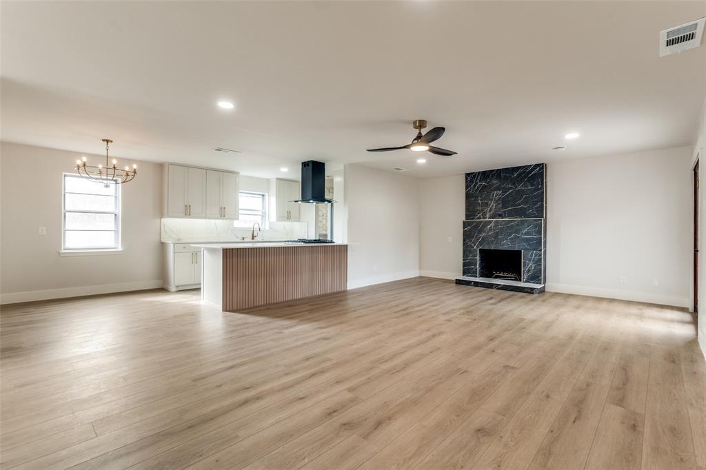 6225 N Jim Miller Road, Dallas