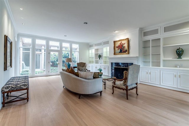 5865 Farquhar Lane, Dallas