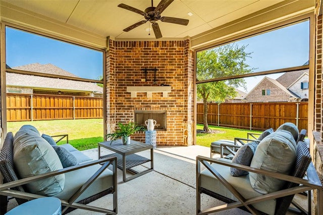 2753 Cromwell, The Colony