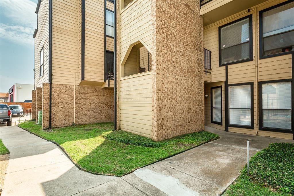 3022 Forest Lane 221, Dallas