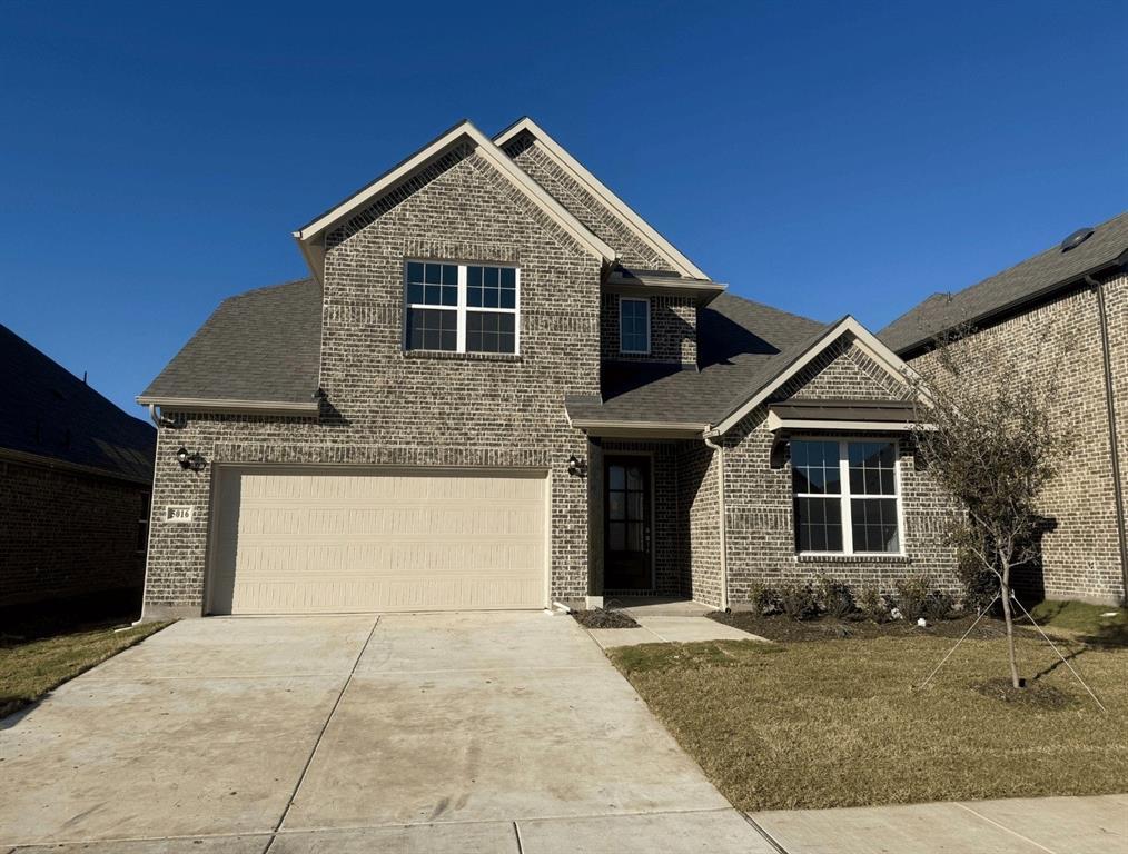 5016 Meadow Vista Lane, Fort Worth