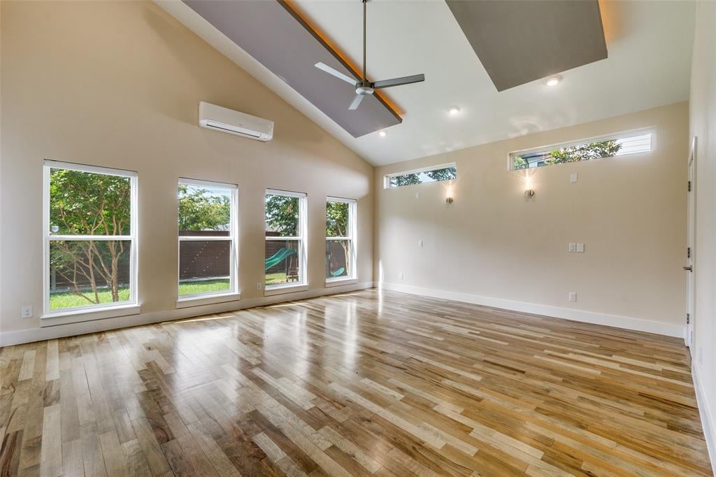 3772 Seguin Drive, Dallas