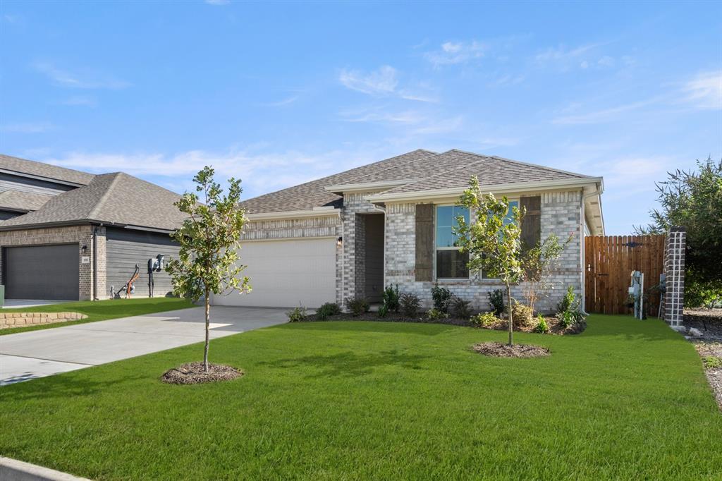 604 Godley Ranch, Godley