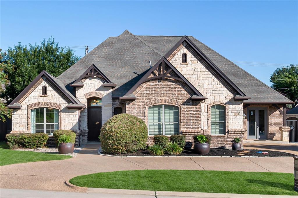 3301 Vista Lake Circle, Mansfield