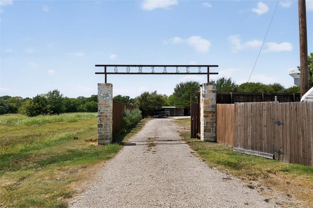 940 Rowlett Road, Rowlett