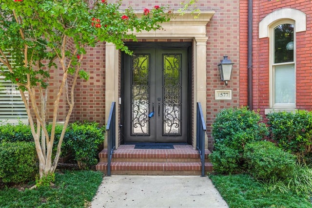 1577 Main Street, Southlake