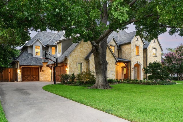4529 Crooked Lane, Dallas