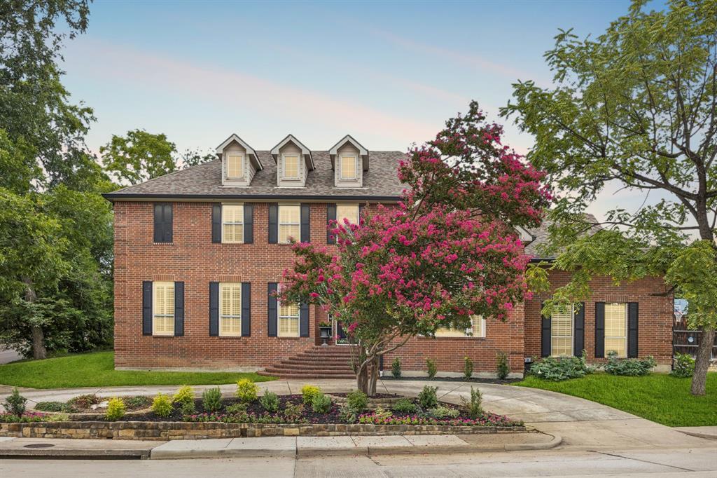 8904 Meadowknoll Drive, Dallas