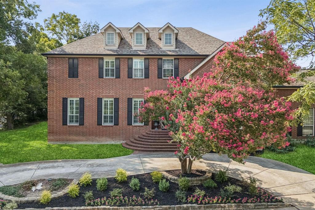 8904 Meadowknoll Drive, Dallas