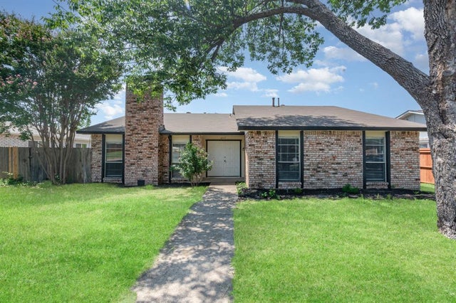 6517 Mesquite Trail, Plano