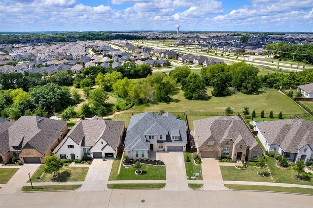 8609 Autumn Lake Trail, McKinney