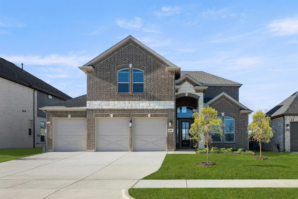 1202 Flock Drive, Mansfield