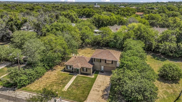 1009 S Brazos Street, Weatherford