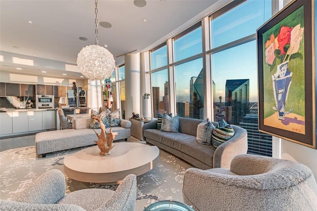 1918 Olive Street 2401, Dallas