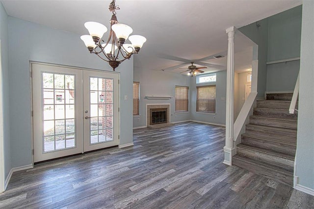 Photo of Listing #21049131